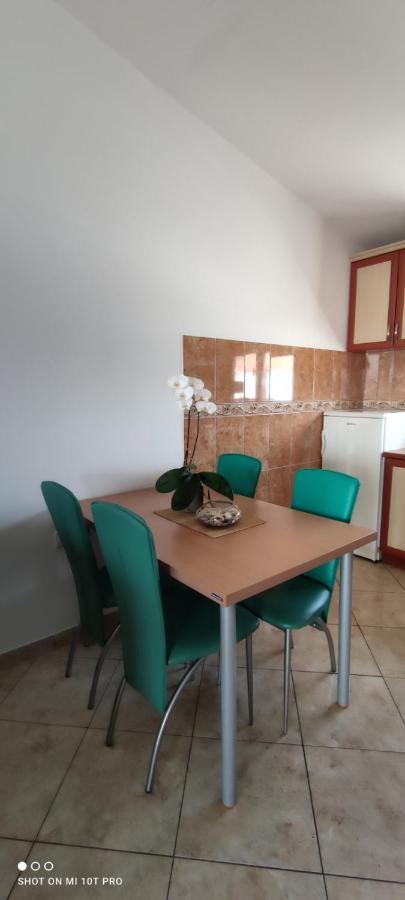 Apartments Tara Улцинь Экстерьер фото