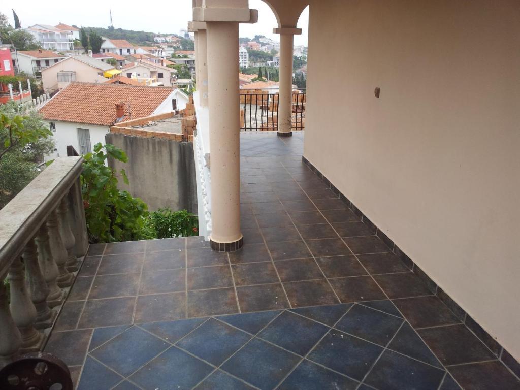 Apartments Tara Улцинь Экстерьер фото