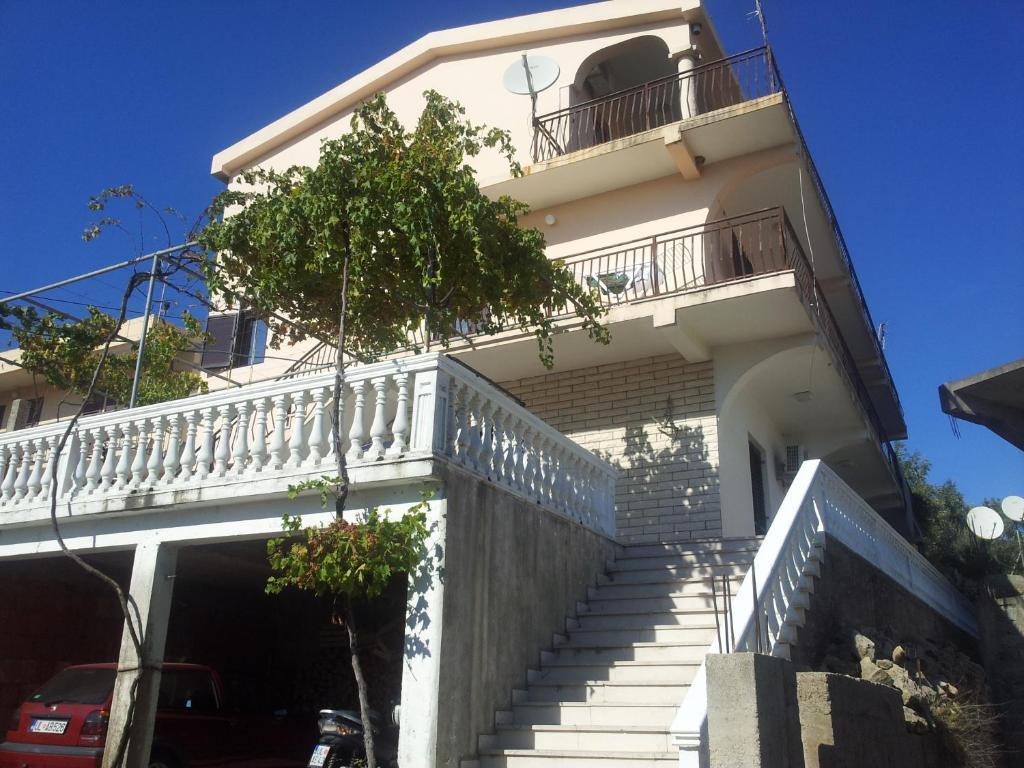Apartments Tara Улцинь Экстерьер фото
