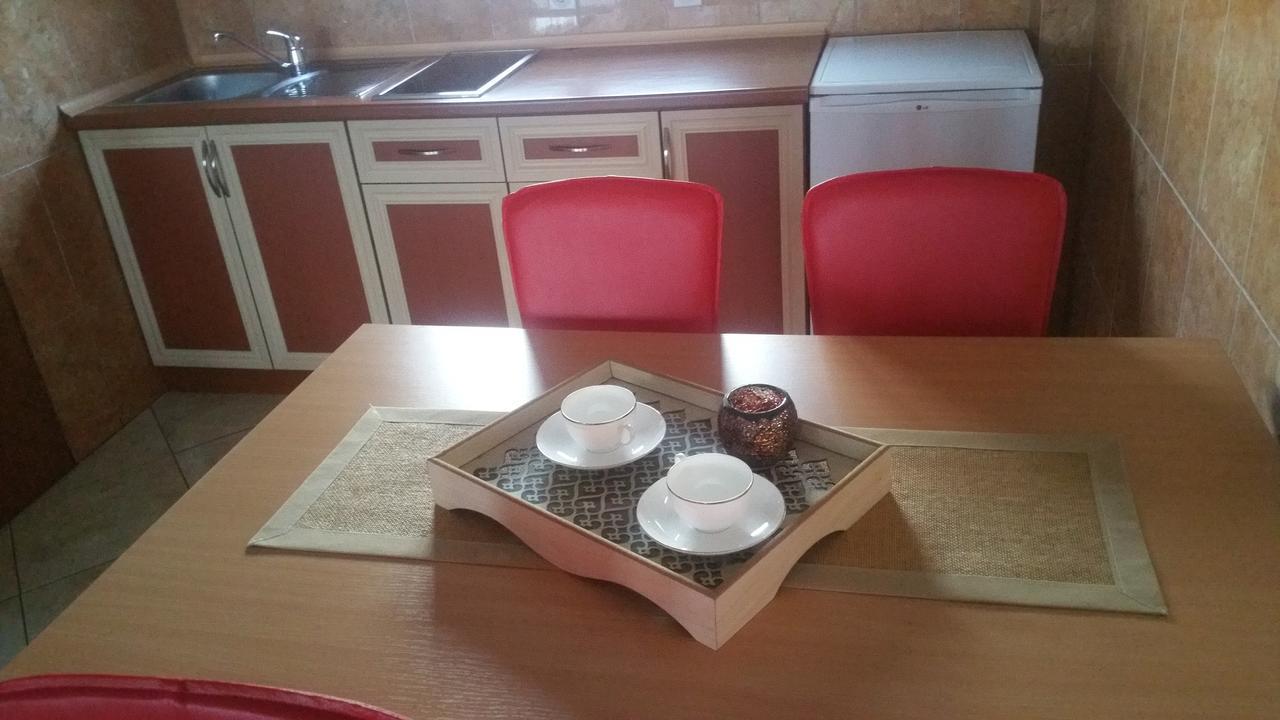 Apartments Tara Улцинь Экстерьер фото