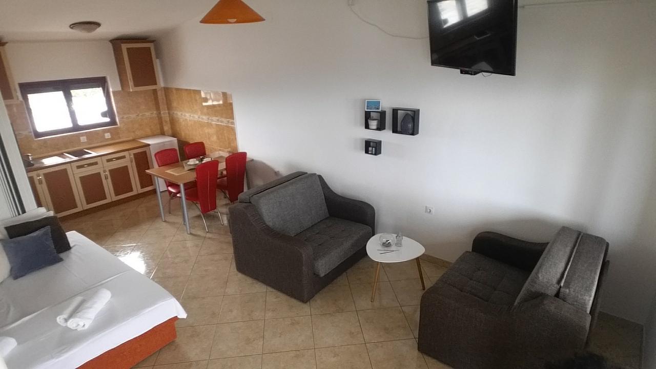 Apartments Tara Улцинь Экстерьер фото