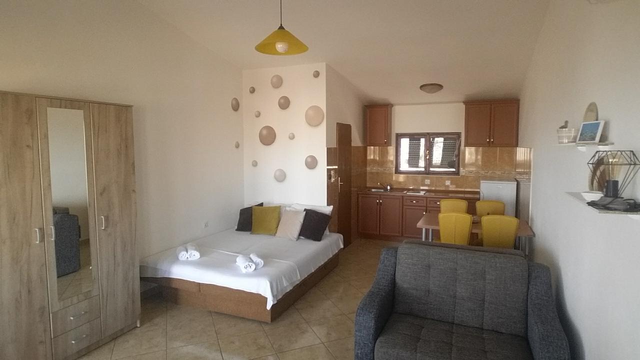 Apartments Tara Улцинь Экстерьер фото