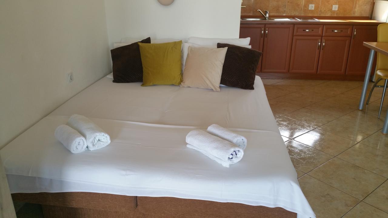 Apartments Tara Улцинь Экстерьер фото